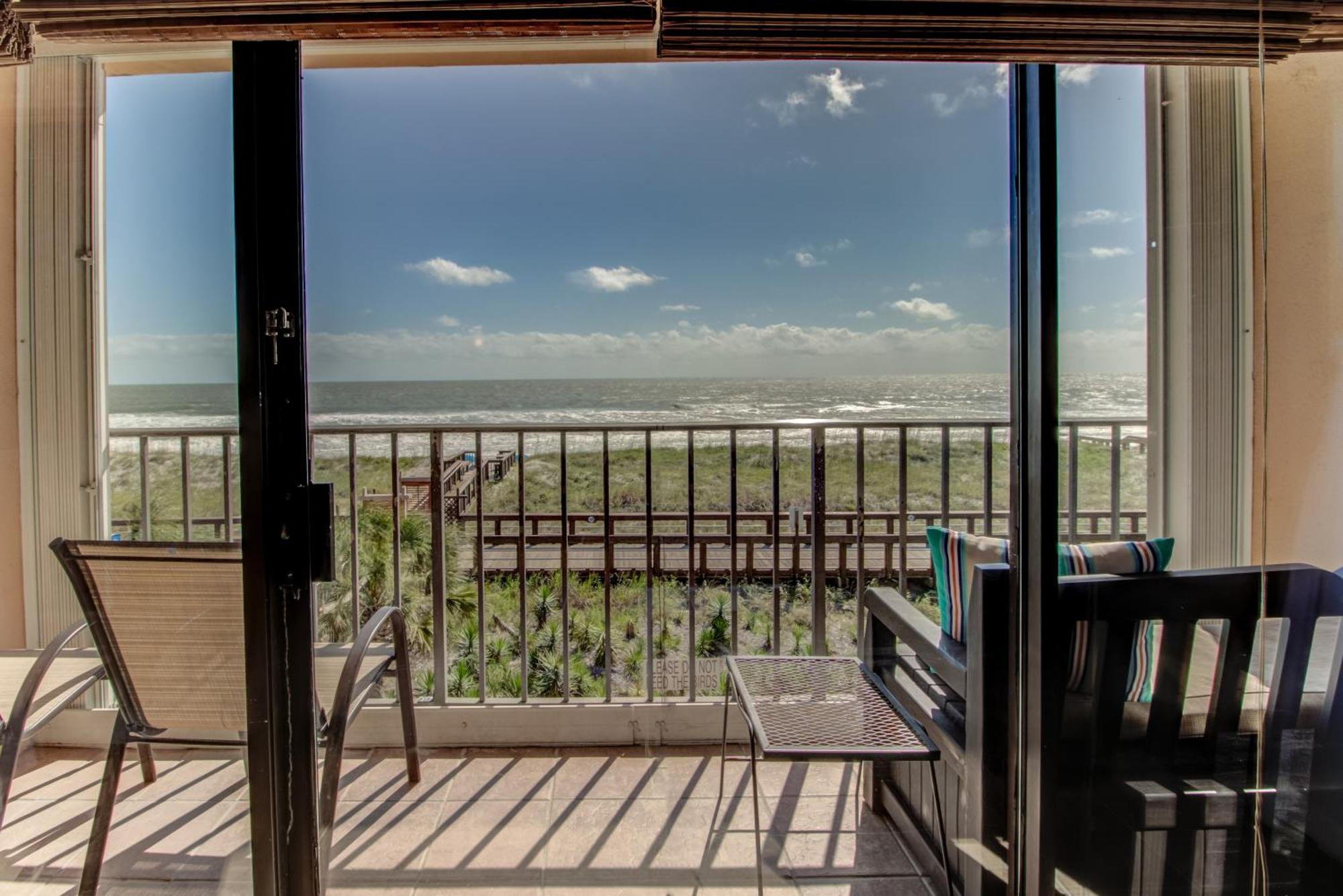 Апартаменты Oceanfront * Pool * Elevator * Boardwalk Каролина-бич Экстерьер фото